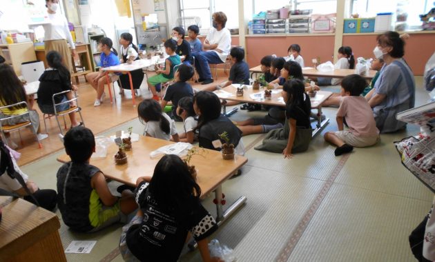 ひこばえクラブのこけ玉作り