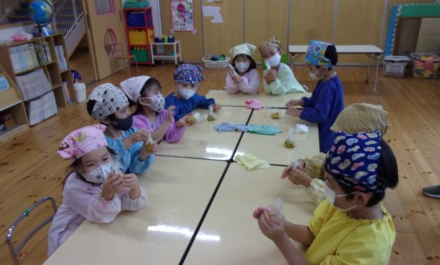 第一園　うめ組（５歳児）スウィートパンプキン作り　９月１９日