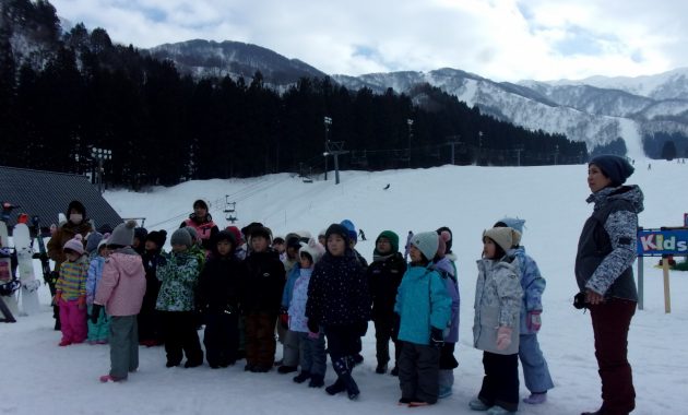 第一園　第二園　うめ組（5歳児）ニノックスそり遊び　１月２１日