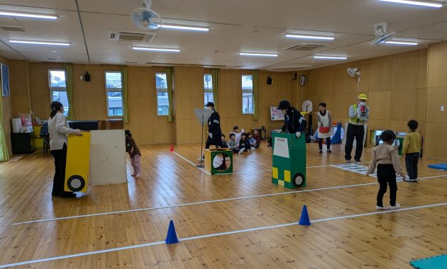 第一園　うめ組（５歳児）交通安全教室　２月１３日