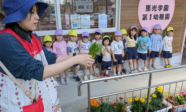 第一園　稲の苗植え　 6月5日