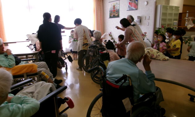 第一園　花の日礼拝　６月１０日
