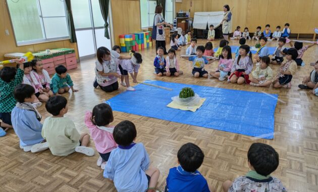第二園　スイカ割り　　7月22日